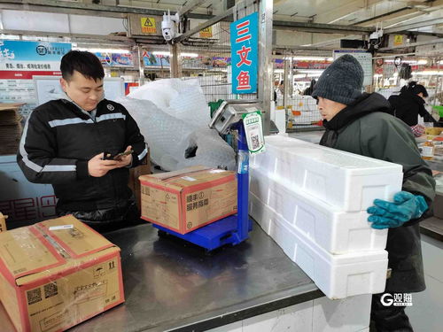 日銷上百噸,偏愛魚和蝦 年年有 魚 ,青島海鮮市場(chǎng)進(jìn)入 春節(jié)模式